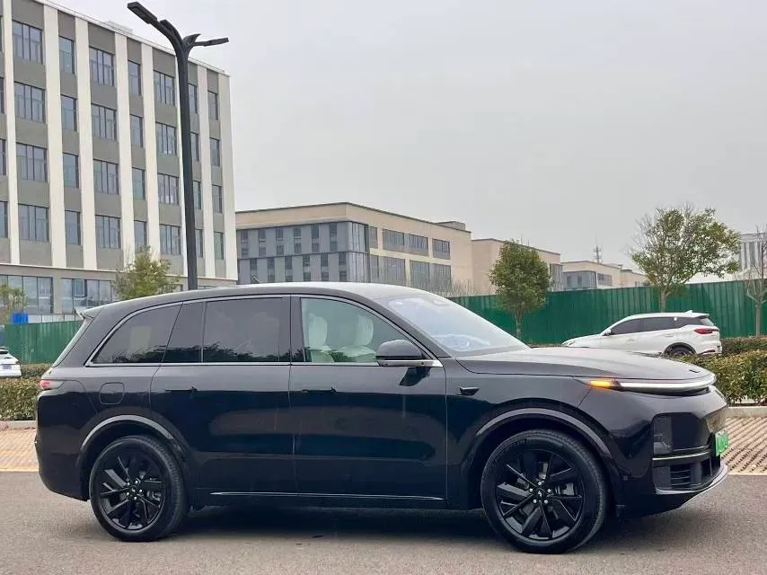 2023 Li L8 Range Extended 154HP REEV 40.9KWH,autocango,china used car exporter,china ev exporter,chinese used car exporter,chinese used ev exporter