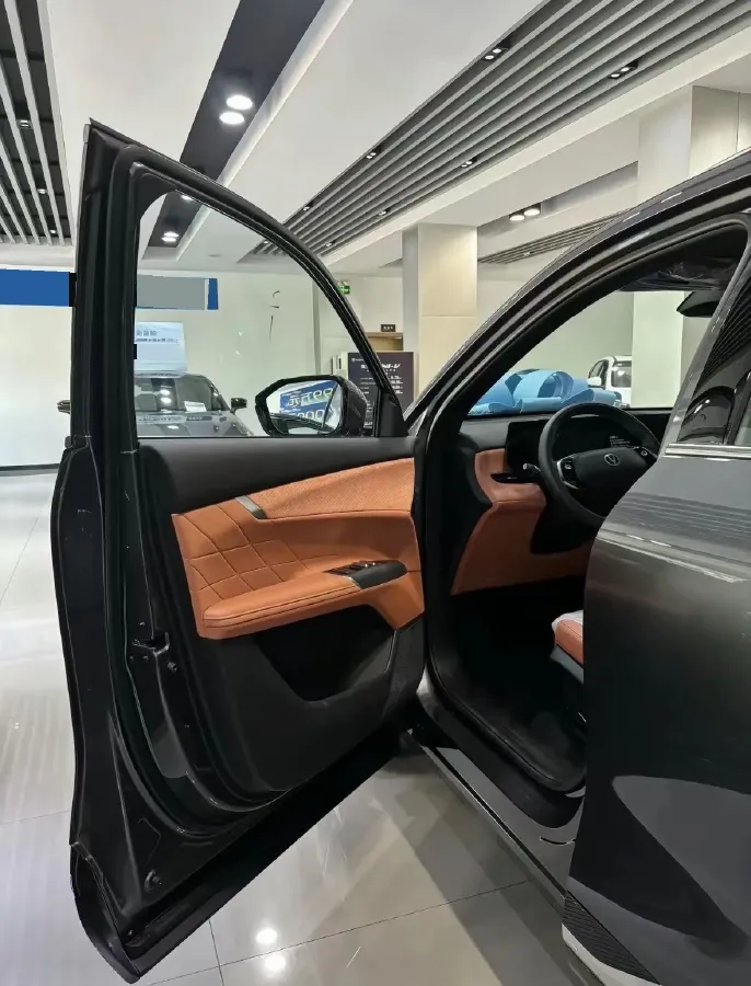 2025 ChangAn CS75 Plus 1.5T 192HP L4 8AT,autocango,china used car exporter,china ev exporter,chinese used car exporter,chinese used ev exporter