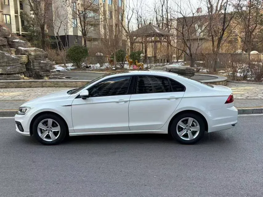 2019 Volkswagen T-Cross 1.4T 150HP L4 7DCT,autocango,china used car exporter,china ev exporter,chinese used car exporter,chinese used ev exporter