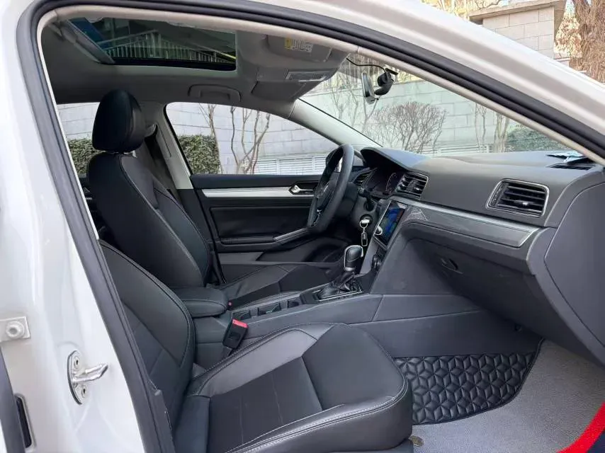 2019 Volkswagen T-Cross 1.4T 150HP L4 7DCT,autocango,china used car exporter,china ev exporter,chinese used car exporter,chinese used ev exporter