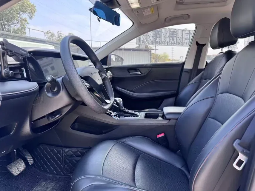 2023 Roewe i5 1.5L 129HP L4 CVT,autocango,china used car exporter,china ev exporter,chinese used car exporter,chinese used ev exporter