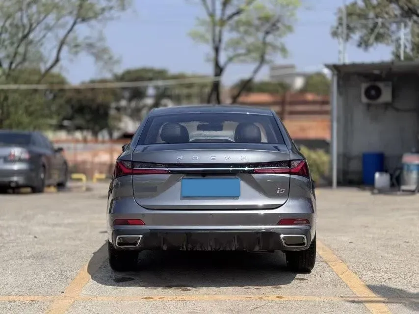 2023 Roewe i5 1.5L 129HP L4 CVT,autocango,china used car exporter,china ev exporter,chinese used car exporter,chinese used ev exporter