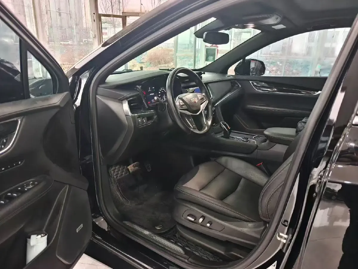 2021 Cadillac XT5 2.0T 237HP L4 9AT,autocango,china used car exporter,china ev exporter,chinese used car exporter,chinese used ev exporter