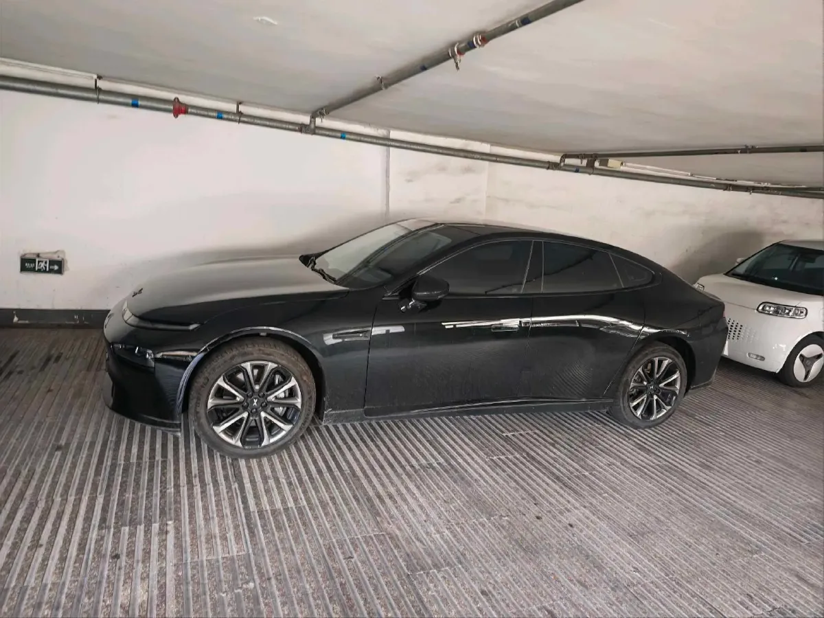 2022 Xpeng P7 BEV 83.1KWH,autocango,china used car exporter,china ev exporter,chinese used car exporter,chinese used ev exporter