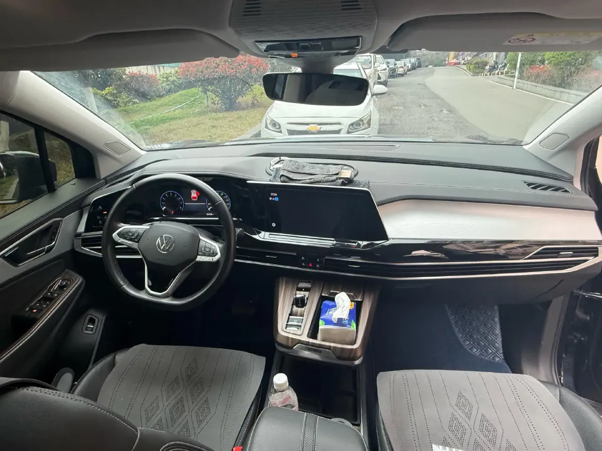 2022 Volkswagen Talagon 2.0T 220HP L4 7DCT,autocango,china used car exporter,china ev exporter,chinese used car exporter,chinese used ev exporter