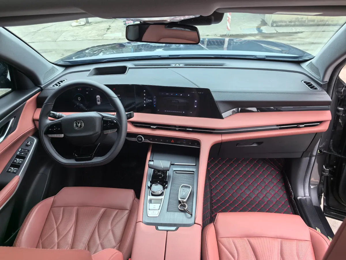 2024 ChangAn CS75 Plus 2.0T 233HP L4 8AT,autocango,china used car exporter,china ev exporter,chinese used car exporter,chinese used ev exporter