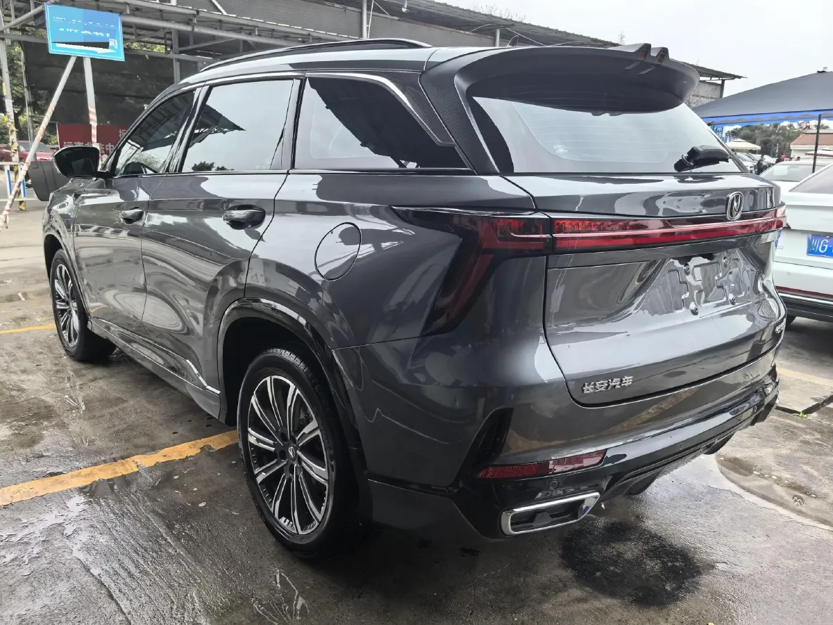 2024 ChangAn CS75 Plus 2.0T 233HP L4 8AT,autocango,china used car exporter,china ev exporter,chinese used car exporter,chinese used ev exporter