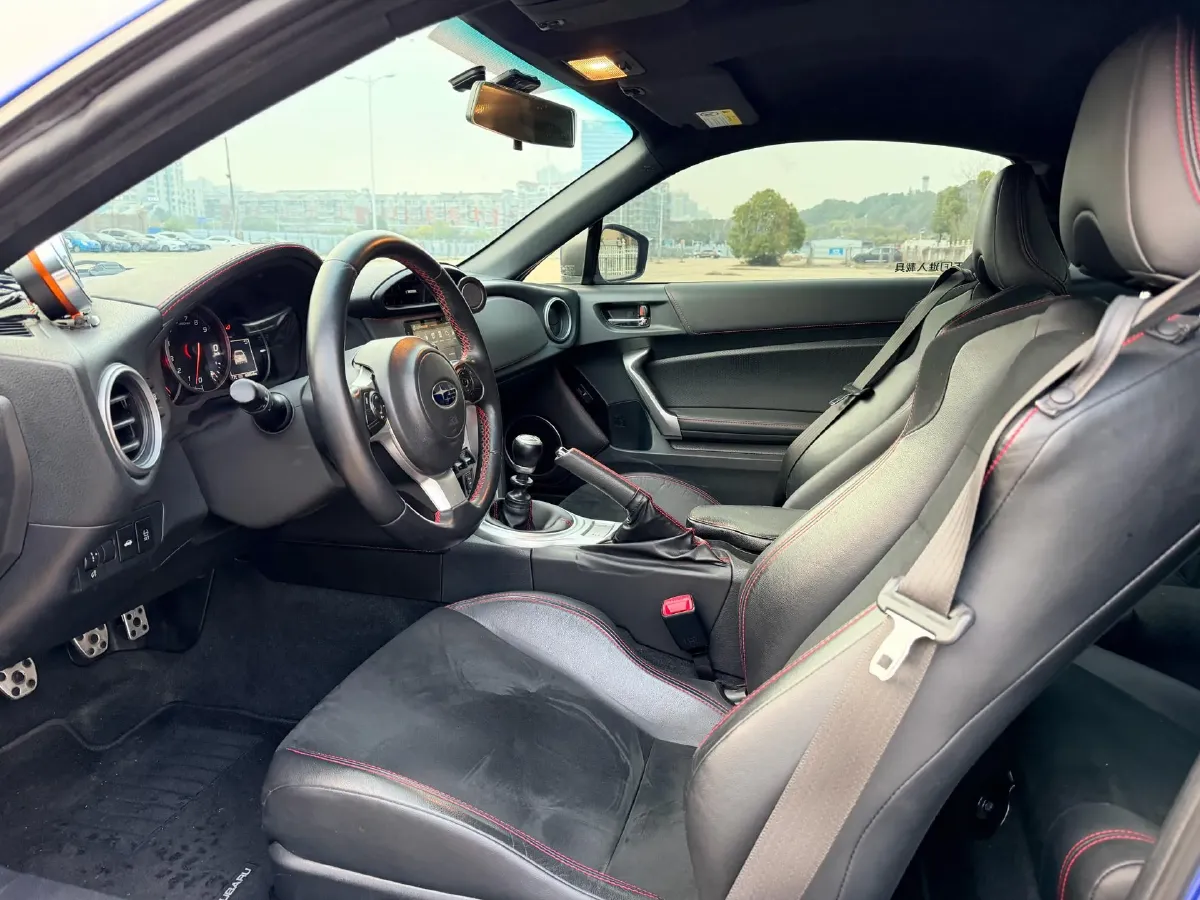 2019 Ford Focus 2.3T 280HP L4 6MT,autocango,china used car exporter,china ev exporter,chinese used car exporter,chinese used ev exporter