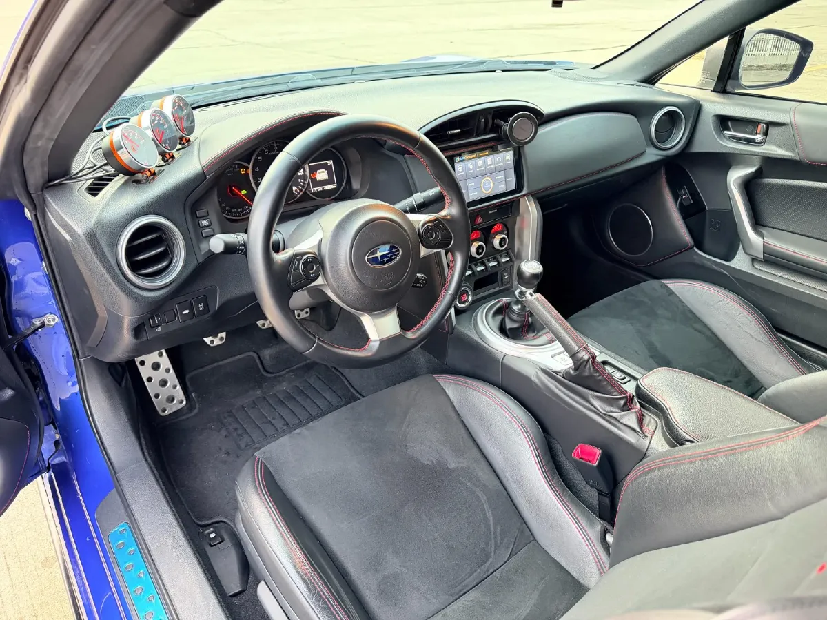 2019 Ford Focus 2.3T 280HP L4 6MT,autocango,china used car exporter,china ev exporter,chinese used car exporter,chinese used ev exporter