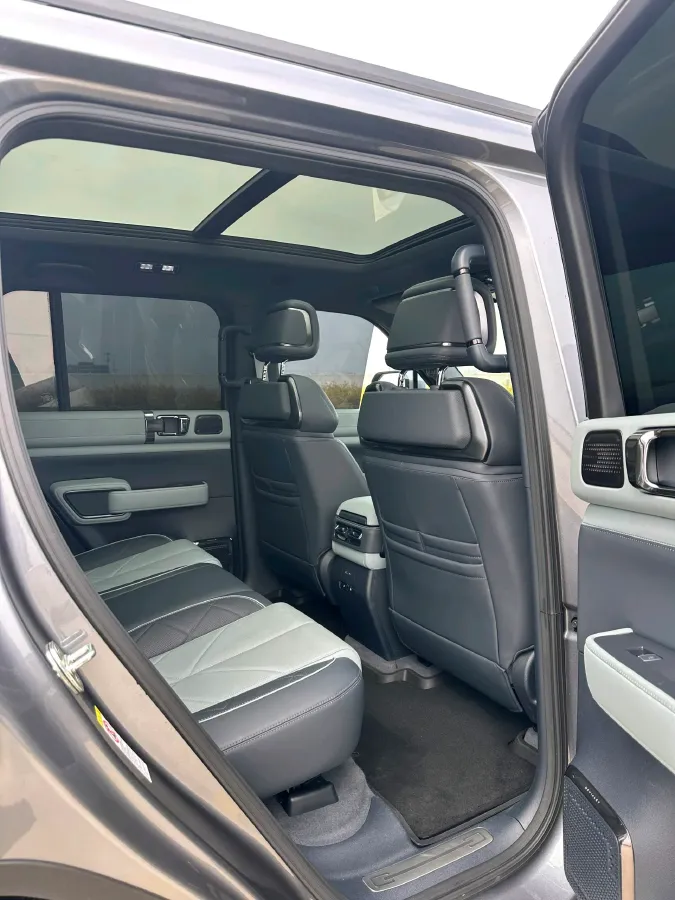 2023 FangChengBao Bao 5 1.5T 194HP L4 E-CVT PHEV 31.8KWH,autocango,china used car exporter,china ev exporter,chinese used car exporter,chinese used ev exporter