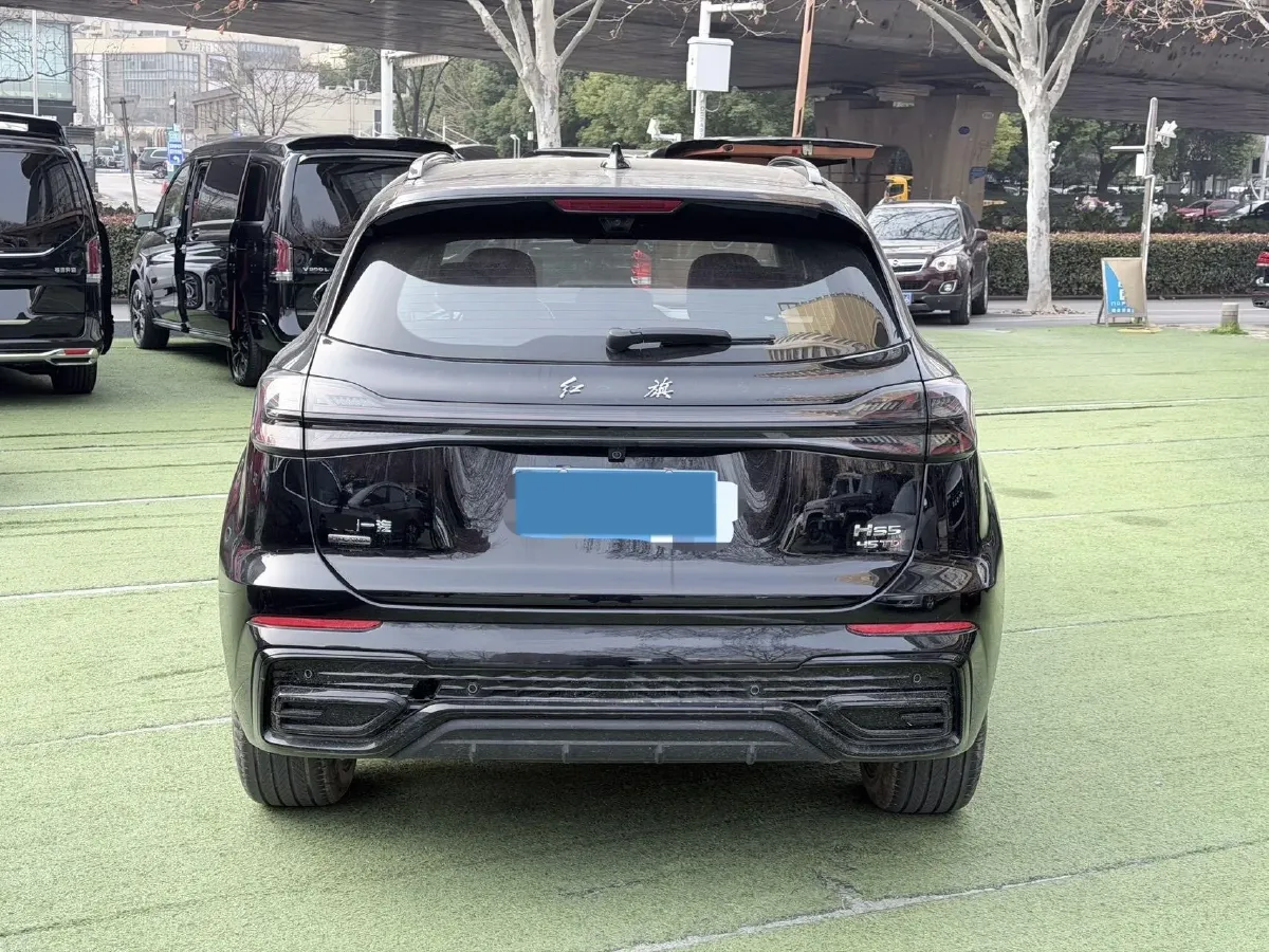 2025 HongQi HS5 2.0T 252HP L4 8AT,autocango,china used car exporter,china ev exporter,chinese used car exporter,chinese used ev exporter