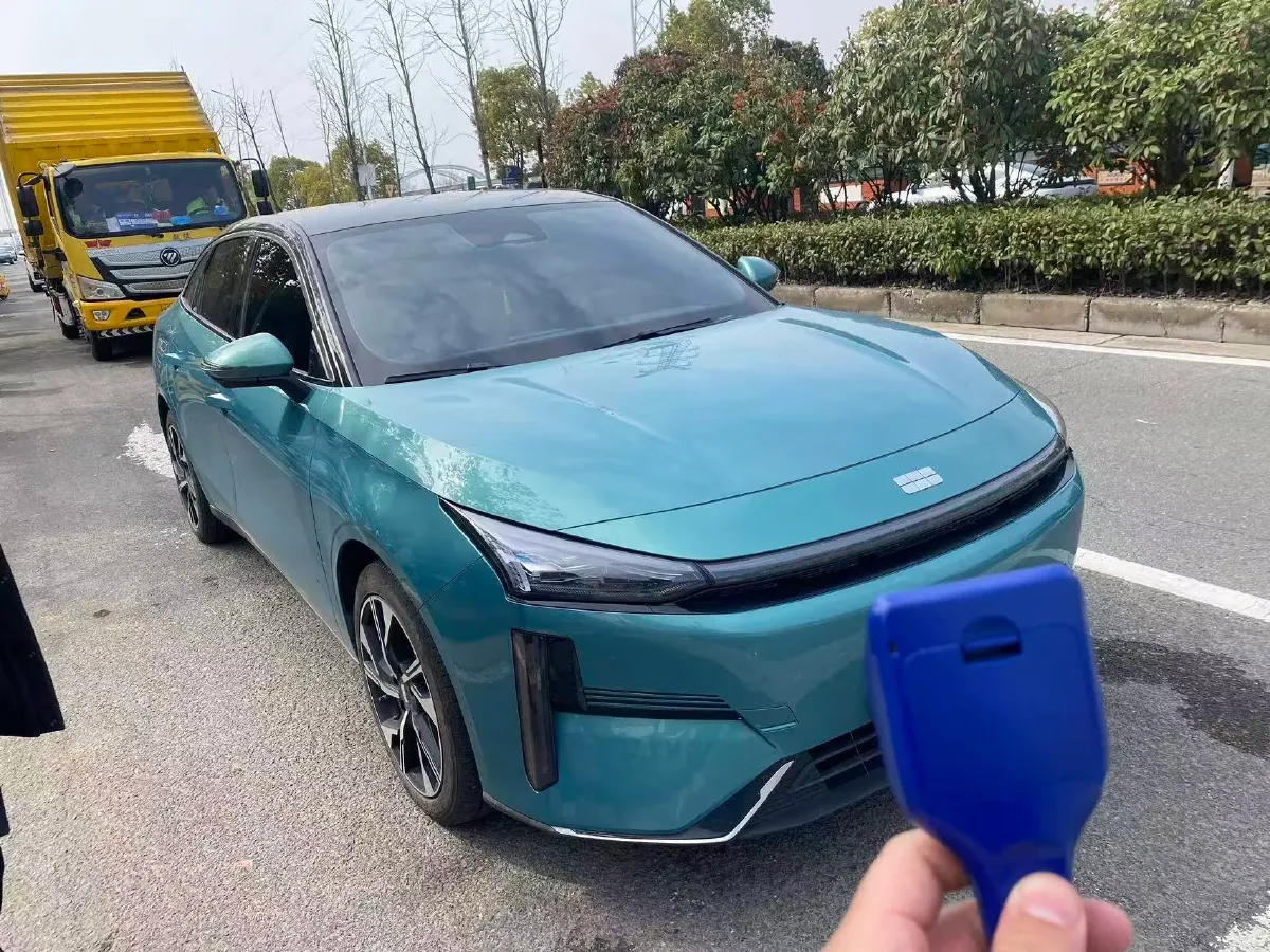 2023 Geely Galaxy L6 1.5T 163HP L4 3DHT PHEV,autocango,china used car exporter,china ev exporter,chinese used car exporter,chinese used ev exporter