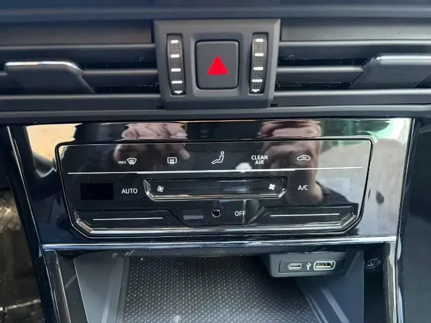 2025 Volkswagen Passat 1.4T 150HP L4 6DCT PHEV,autocango,china used car exporter,china ev exporter,chinese used car exporter,chinese used ev exporter