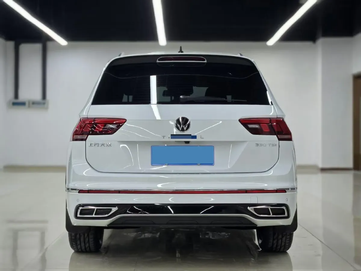 2024 Volkswagen Tiguan L 2.0T 186HP L4 7DCT,autocango,china used car exporter,china ev exporter,chinese used car exporter,chinese used ev exporter