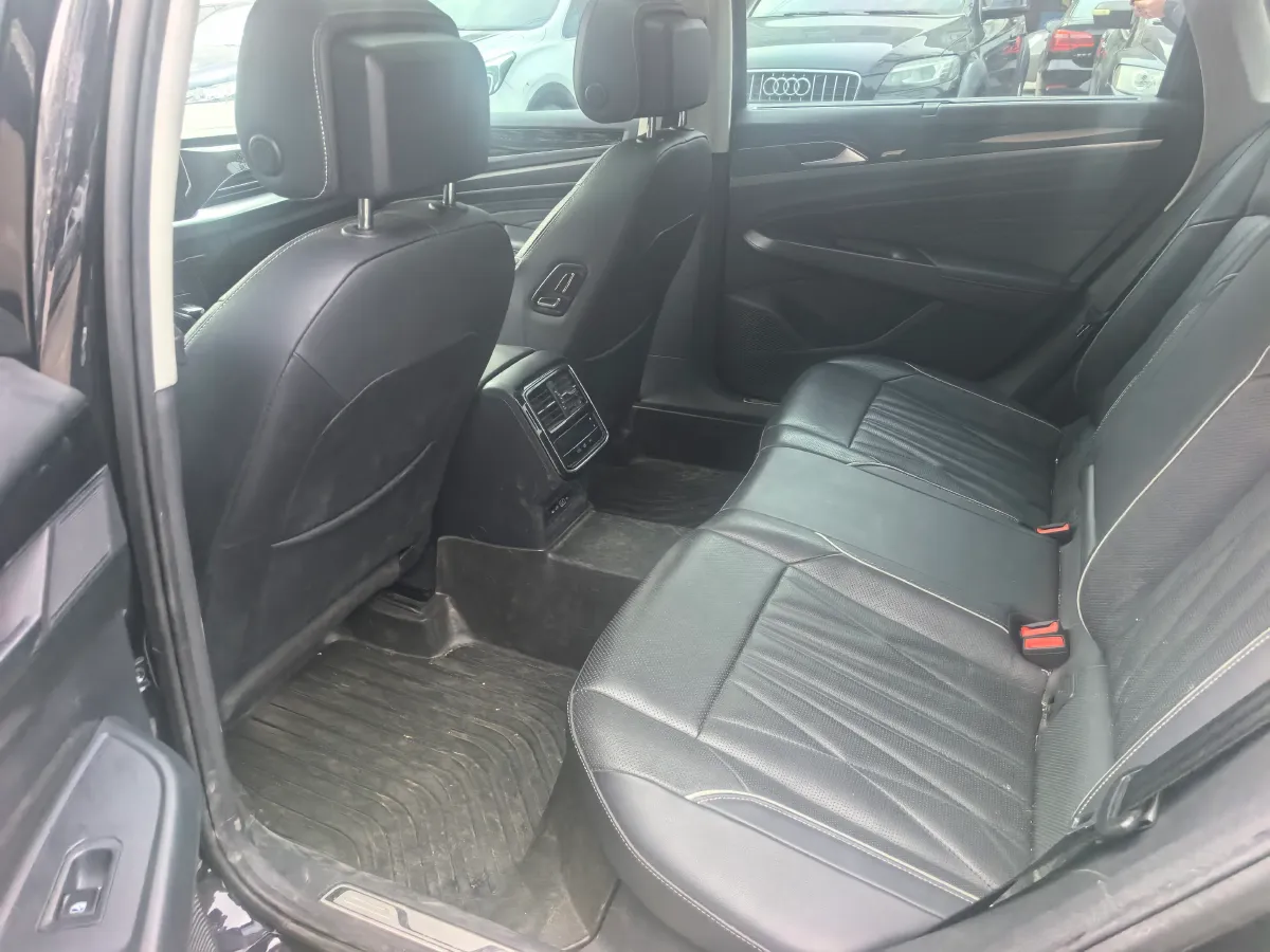 2021 Volkswagen Passat 2.0T 186HP L4 7DCT,autocango,china used car exporter,china ev exporter,chinese used car exporter,chinese used ev exporter