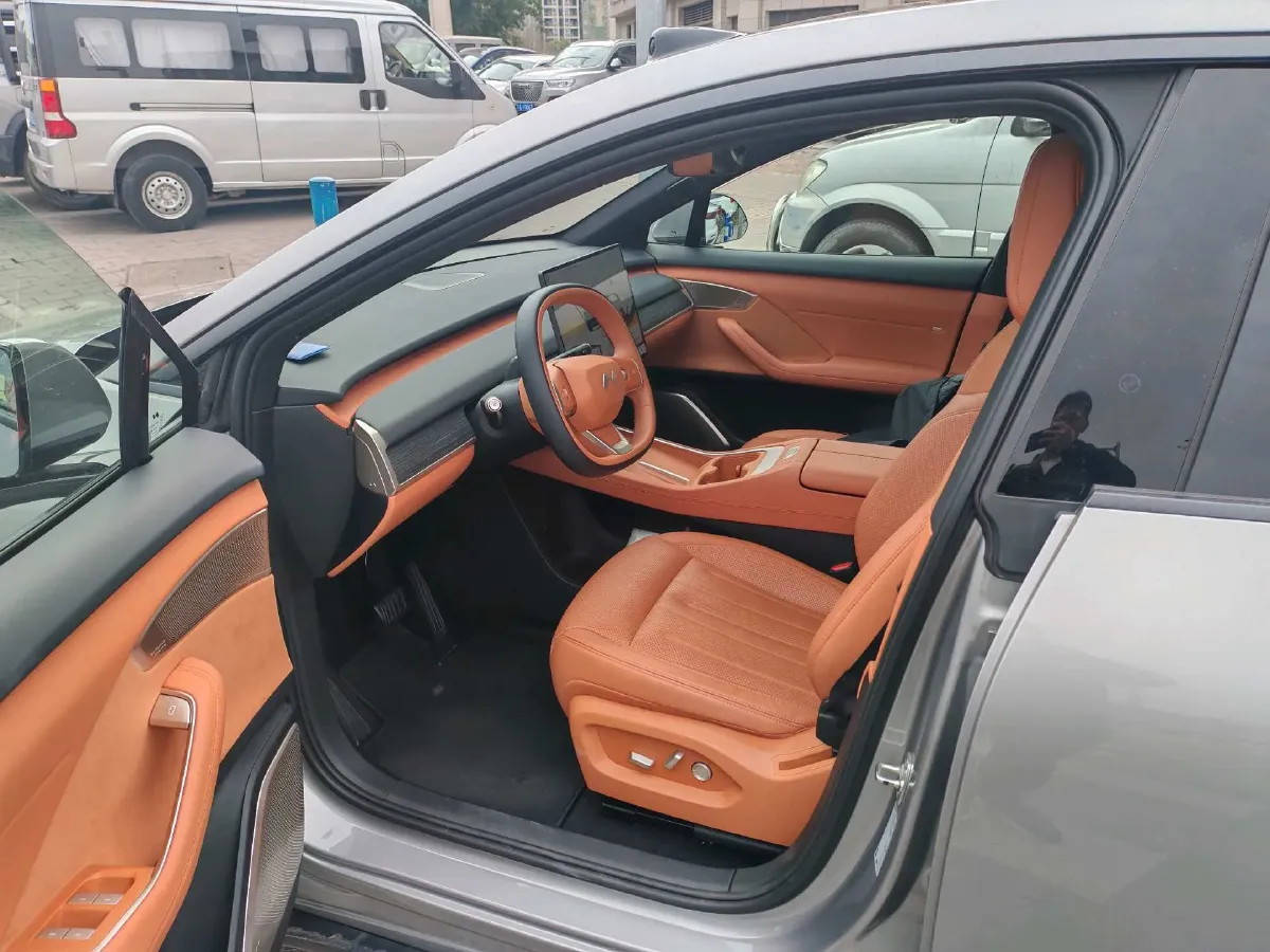 2024 IM L6 BEV 75KWH,autocango,china used car exporter,china ev exporter,chinese used car exporter,chinese used ev exporter