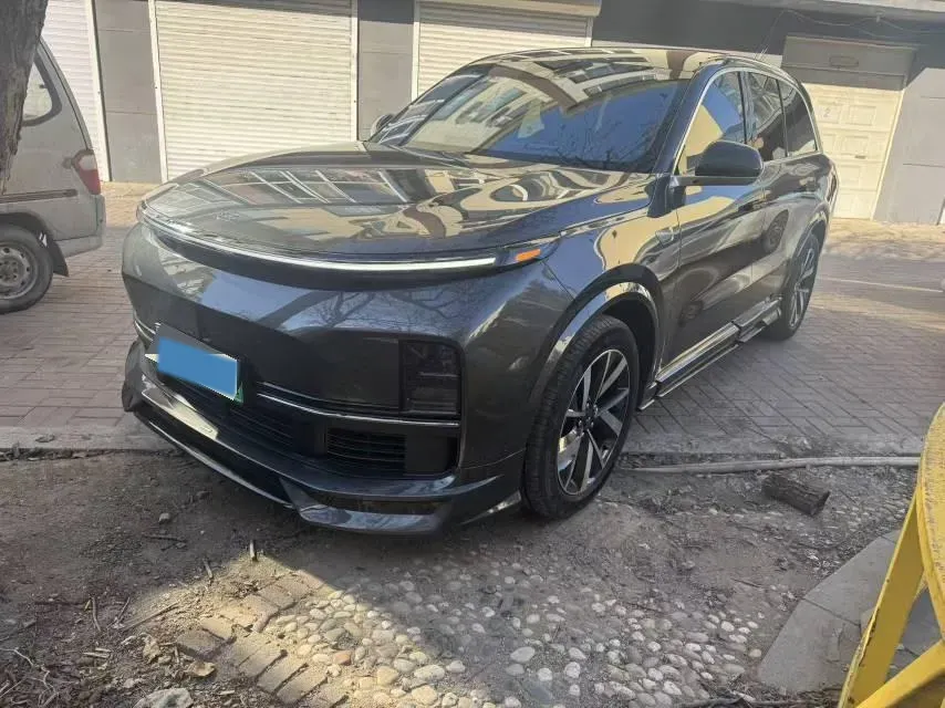 2023 Li L8 Range Extended 154HP REEV 40.9KWH,autocango,china used car exporter,china ev exporter,chinese used car exporter,chinese used ev exporter