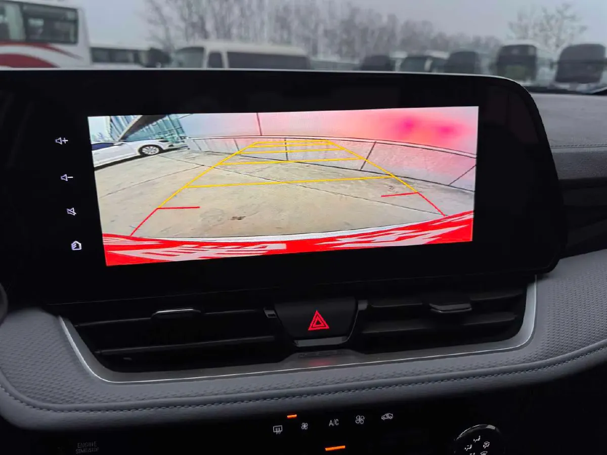 2023 Chevrolet Monza 1.5L 113HP L4 6DCT,autocango,china used car exporter,china ev exporter,chinese used car exporter,chinese used ev exporter