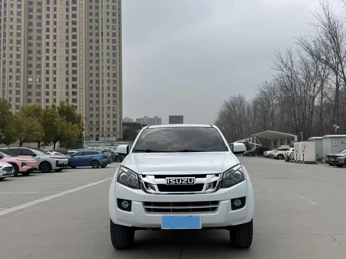 2020 Isuzu LingTuo 2.5T 150HP L4 6AT,autocango,china used car exporter,china ev exporter,chinese used car exporter,chinese used ev exporter