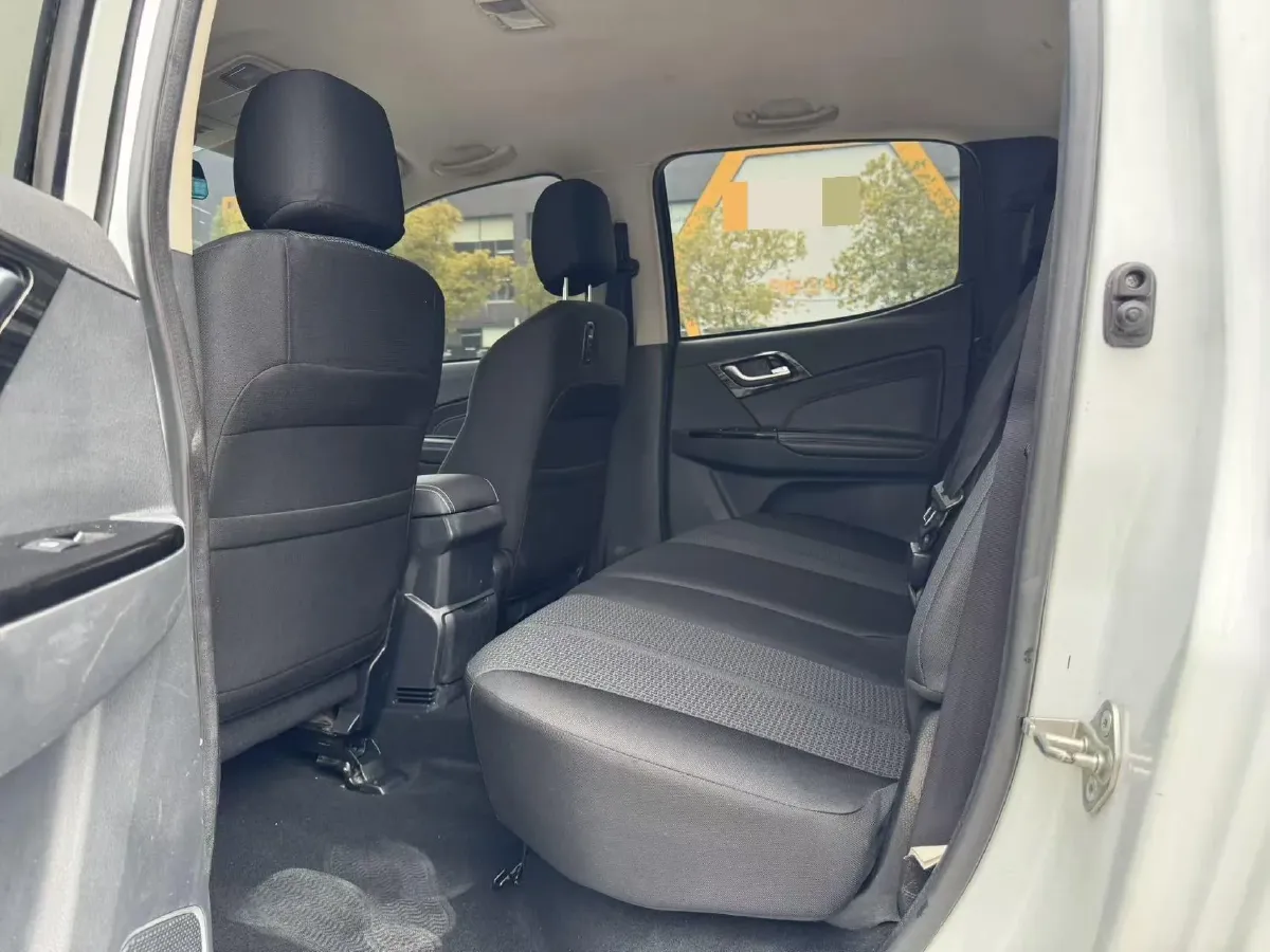 2020 Isuzu LingTuo 2.5T 150HP L4 6AT,autocango,china used car exporter,china ev exporter,chinese used car exporter,chinese used ev exporter