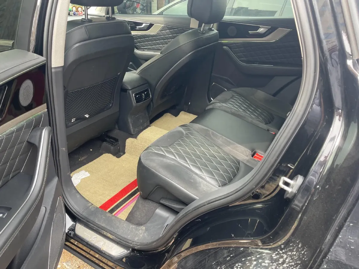 2022 HongQi HS5 2.0T 224HP L4 6AT,autocango,china used car exporter,china ev exporter,chinese used car exporter,chinese used ev exporter