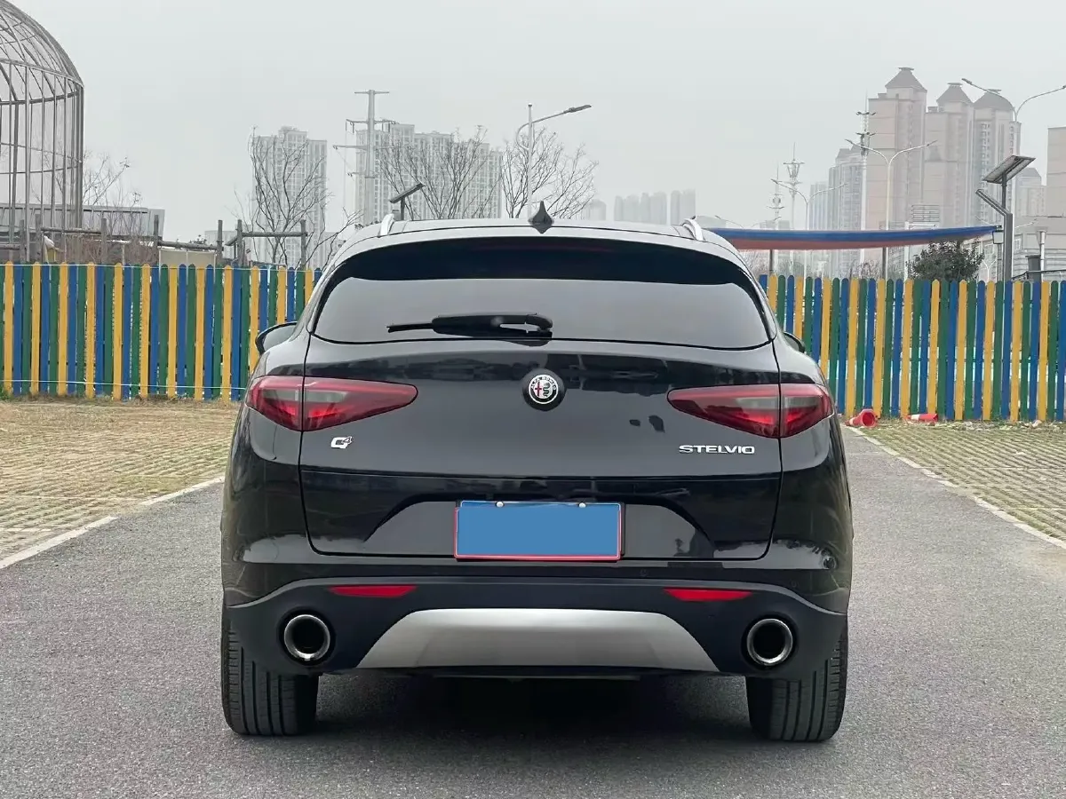 2017 Jaguar XE 2.0T 240HP L4 8AT,autocango,china used car exporter,china ev exporter,chinese used car exporter,chinese used ev exporter