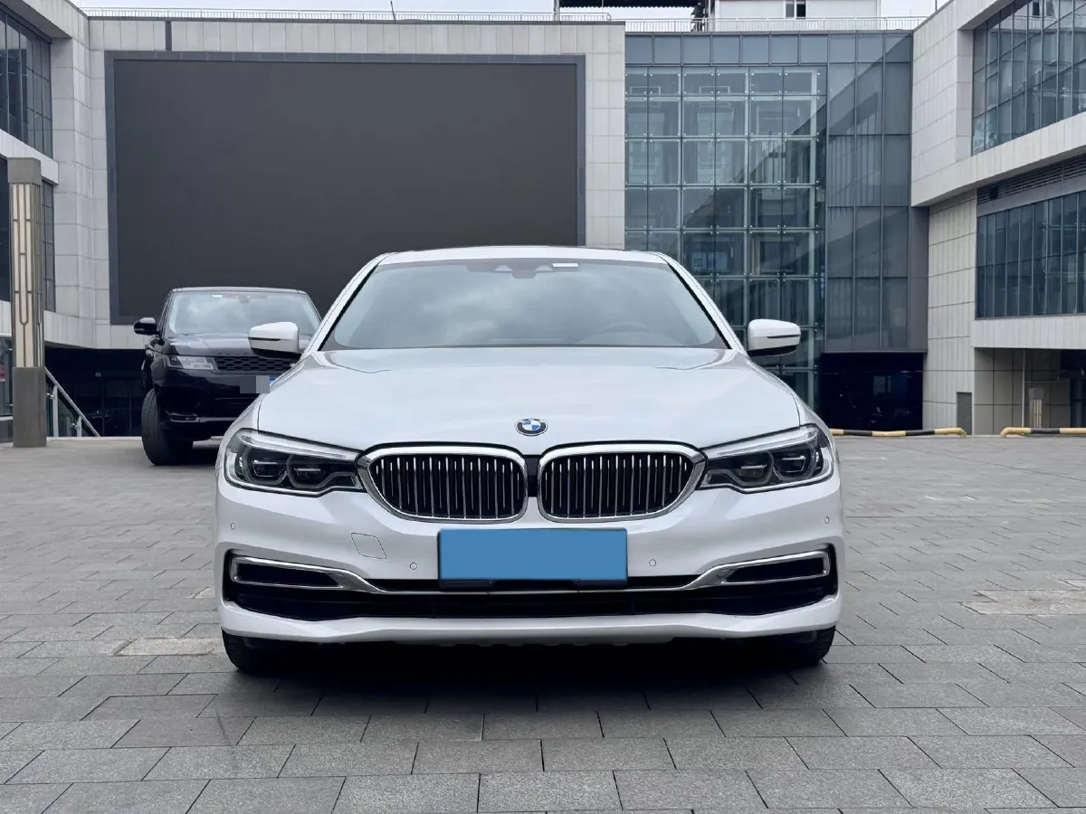 2020 BMW 5 Series 2.0T 184HP L4 8AT PHEV 17.7KWH,autocango,china used car exporter,china ev exporter,chinese used car exporter,chinese used ev exporter