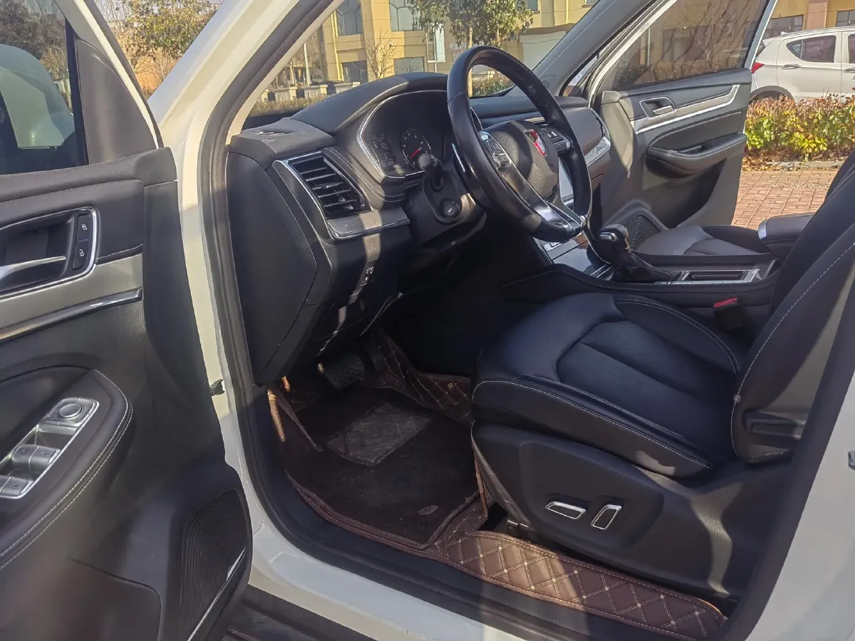 2019 Roewe RX8 2.0T 222HP L4 6AT,autocango,china used car exporter,china ev exporter,chinese used car exporter,chinese used ev exporter