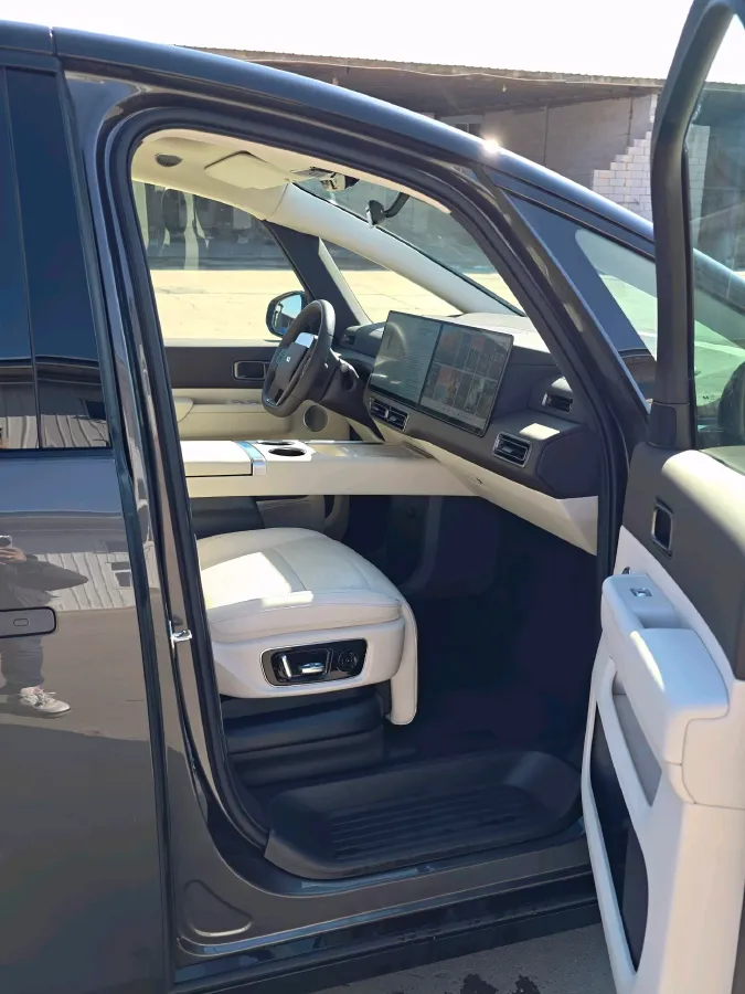 2024 Li MEGA BEV 102.7KWH,autocango,china used car exporter,china ev exporter,chinese used car exporter,chinese used ev exporter