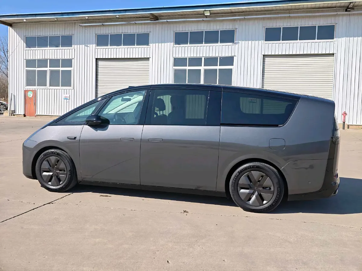 2024 Li MEGA BEV 102.7KWH,autocango,china used car exporter,china ev exporter,chinese used car exporter,chinese used ev exporter