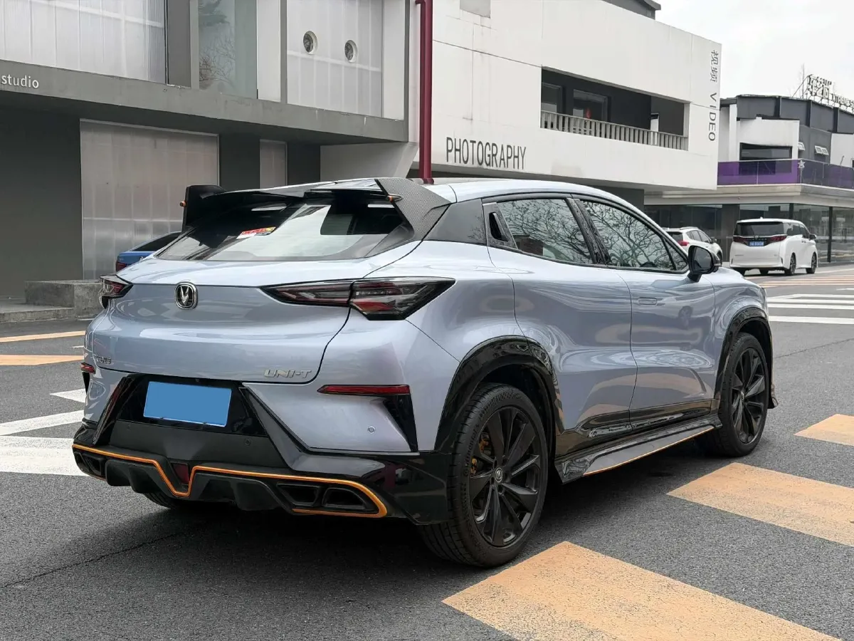 2022 ChangAn UNI-T 1.5T 188HP L4 7DCT,autocango,china used car exporter,china ev exporter,chinese used car exporter,chinese used ev exporter