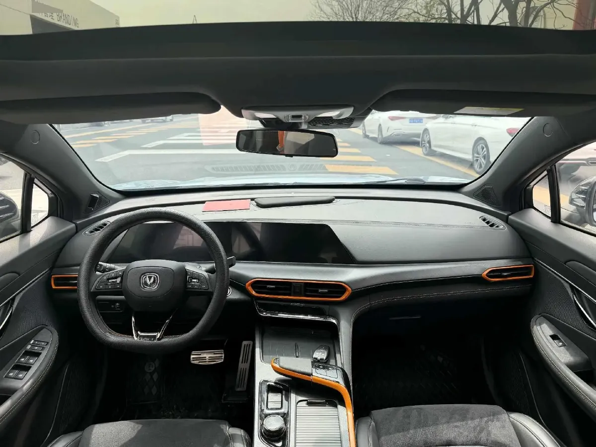 2022 ChangAn UNI-T 1.5T 188HP L4 7DCT,autocango,china used car exporter,china ev exporter,chinese used car exporter,chinese used ev exporter