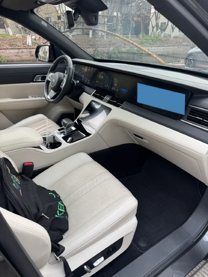 2020 Li ONE Range Extended 131HP REEV 40.5KWH,autocango,china used car exporter,china ev exporter,chinese used car exporter,chinese used ev exporter