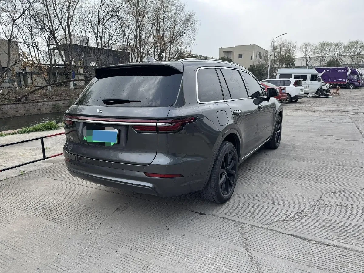 2020 Li ONE Range Extended 131HP REEV 40.5KWH,autocango,china used car exporter,china ev exporter,chinese used car exporter,chinese used ev exporter