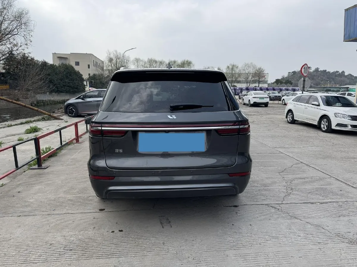 2020 Li ONE Range Extended 131HP REEV 40.5KWH,autocango,china used car exporter,china ev exporter,chinese used car exporter,chinese used ev exporter