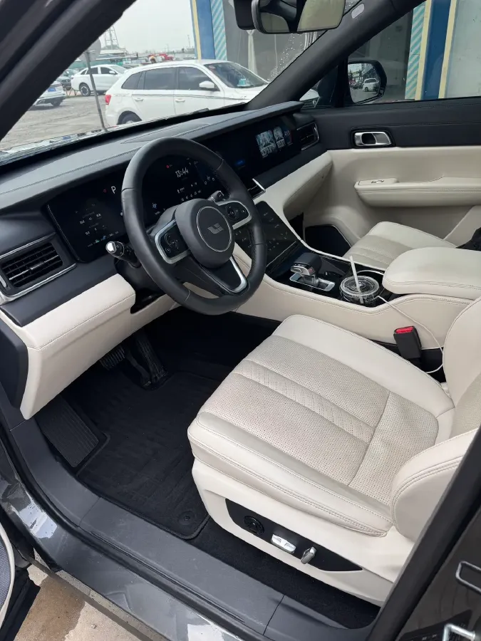 2020 Li ONE Range Extended 131HP REEV 40.5KWH,autocango,china used car exporter,china ev exporter,chinese used car exporter,chinese used ev exporter