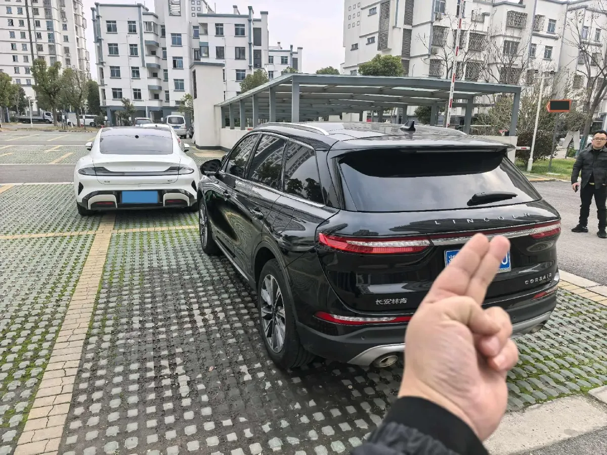 2022 Lincoln Corsair 2.0T 245HP L4 8AT,autocango,china used car exporter,china ev exporter,chinese used car exporter,chinese used ev exporter