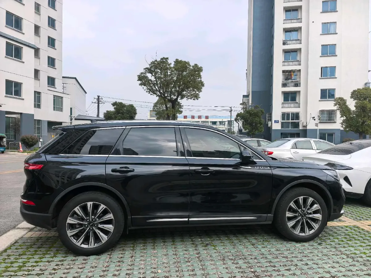 2022 Lincoln Corsair 2.0T 245HP L4 8AT,autocango,china used car exporter,china ev exporter,chinese used car exporter,chinese used ev exporter