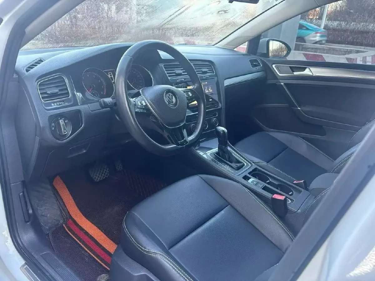 2020 Volkswagen Golf 1.2T 116HP L4 7DCT,autocango,china used car exporter,china ev exporter,chinese used car exporter,chinese used ev exporter