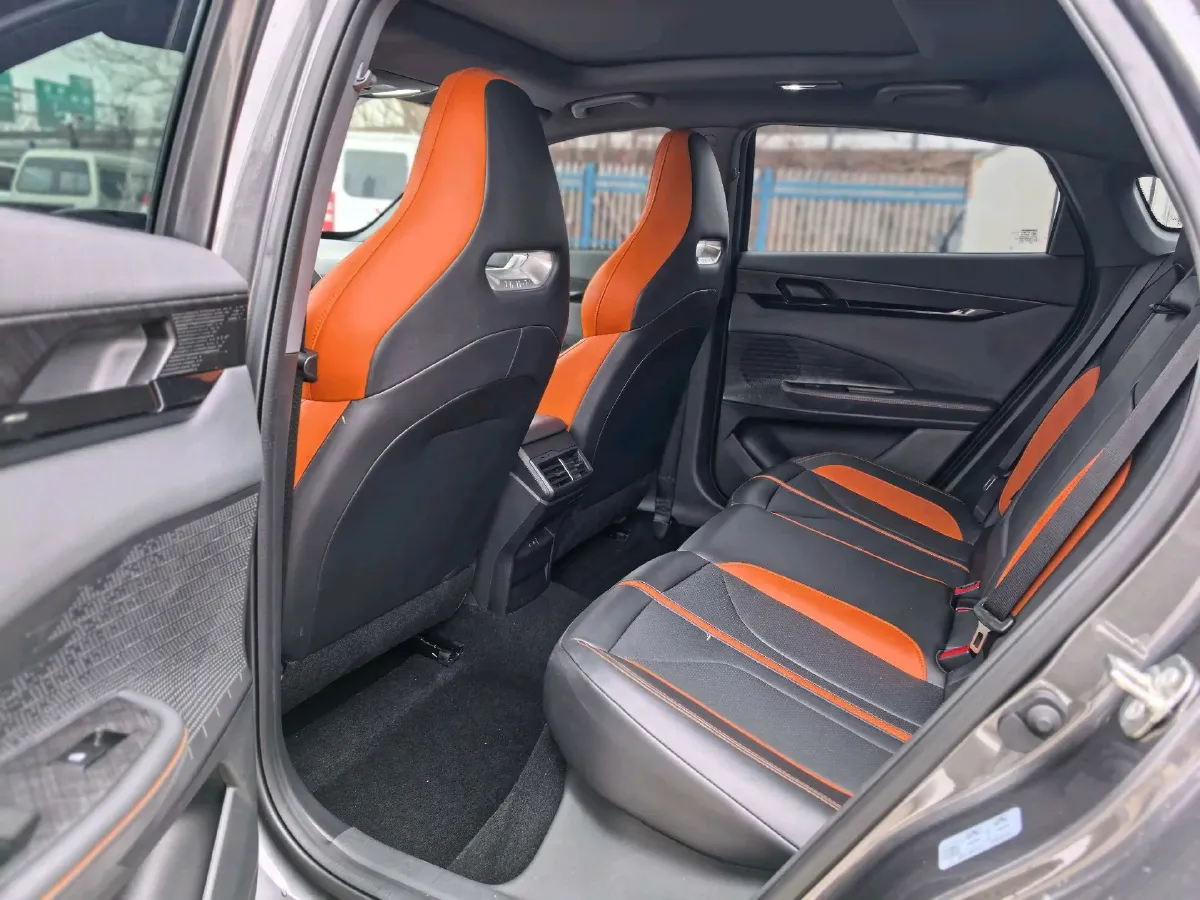 2024 ChangAn UNI-V 1.5T 188HP L4 7DCT,autocango,china used car exporter,china ev exporter,chinese used car exporter,chinese used ev exporter