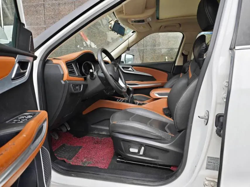 2017 Zotye T300 1.5L 112HP L4 5MT,autocango,china used car exporter,china ev exporter,chinese used car exporter,chinese used ev exporter