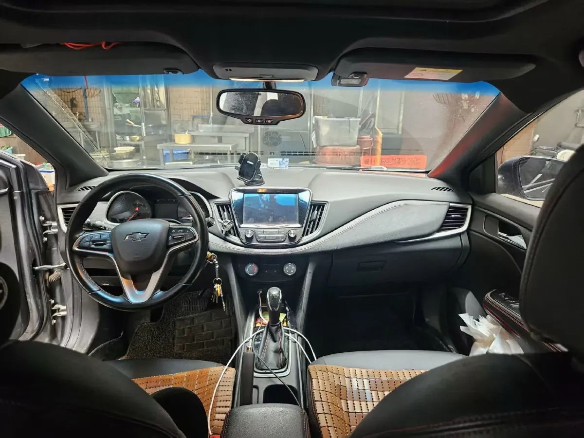 2019 Chevrolet Monza 1.3T 163HP L3 6AT,autocango,china used car exporter,china ev exporter,chinese used car exporter,chinese used ev exporter