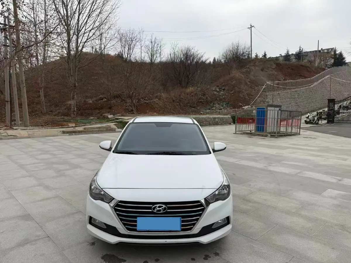 2020 Hyundai Verna 1.4L 100HP L4 6MT,autocango,china used car exporter,china ev exporter,chinese used car exporter,chinese used ev exporter