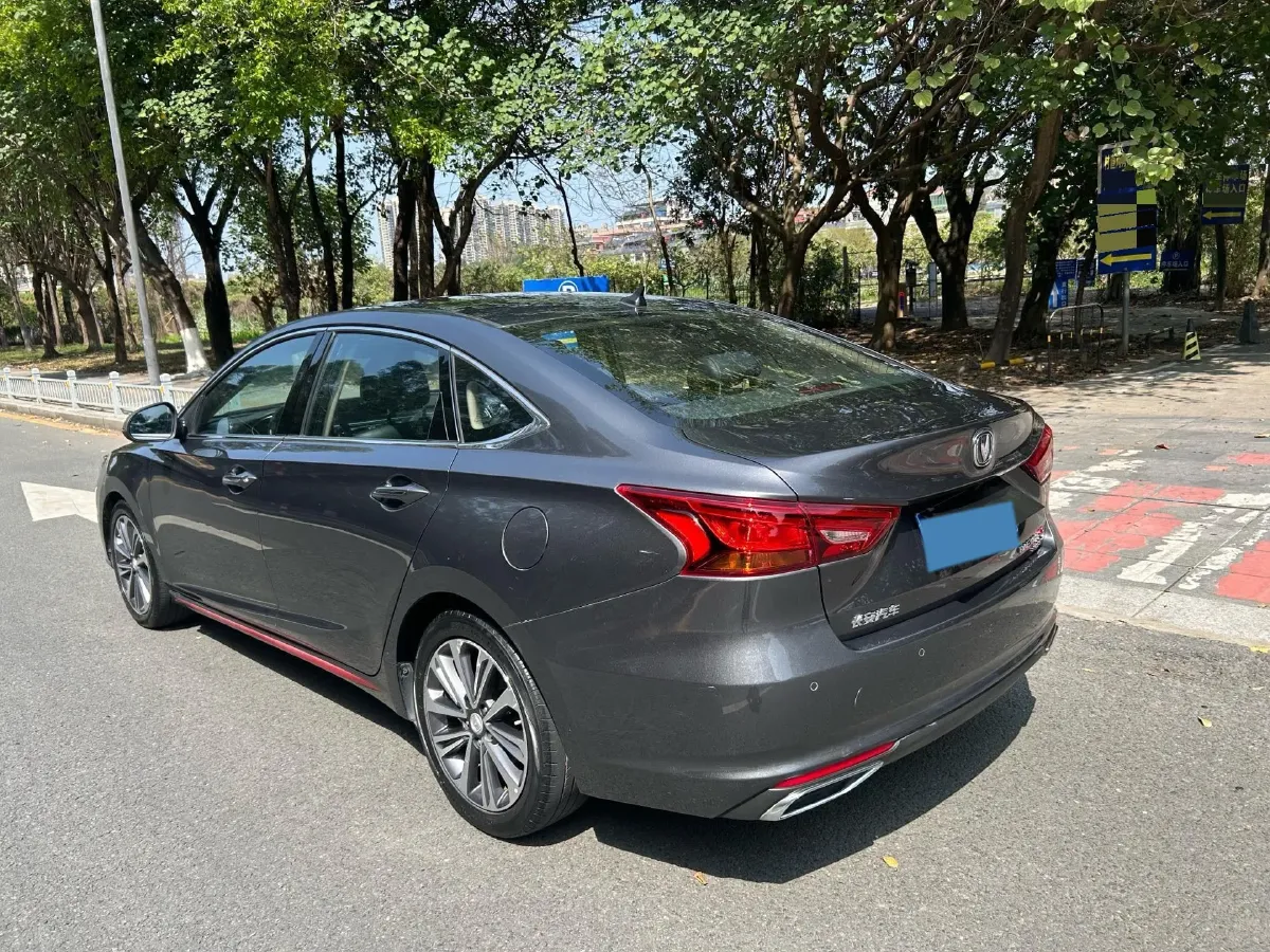 2021 ChangAn Raeton CC 1.5T 180HP L4 7DCT,autocango,china used car exporter,china ev exporter,chinese used car exporter,chinese used ev exporter