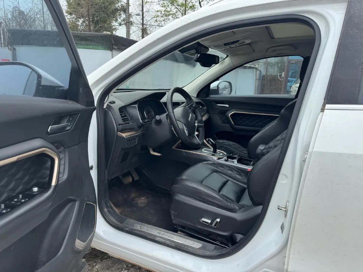 2021 Haval H6 2.0T 224HP L4 7DCT,autocango,china used car exporter,china ev exporter,chinese used car exporter,chinese used ev exporter