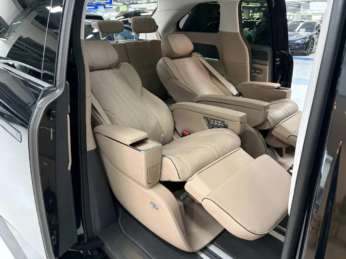 2025 Xpeng X9 BEV,autocango,china used car exporter,china ev exporter,chinese used car exporter,chinese used ev exporter