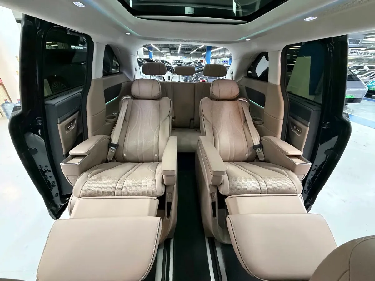 2025 Xpeng X9 BEV,autocango,china used car exporter,china ev exporter,chinese used car exporter,chinese used ev exporter