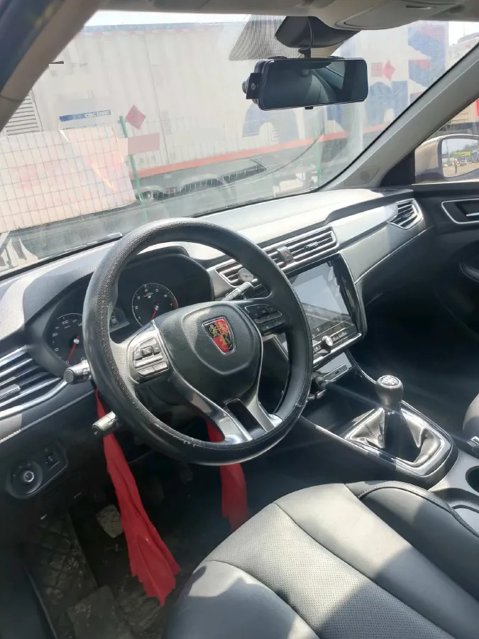 2020 Roewe i5 1.5L 120HP L4 5MT,autocango,china used car exporter,china ev exporter,chinese used car exporter,chinese used ev exporter