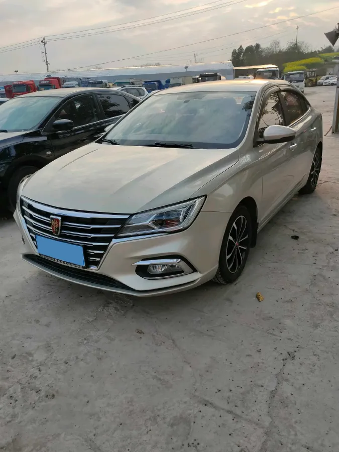 2020 Roewe i5 1.5L 120HP L4 5MT,autocango,china used car exporter,china ev exporter,chinese used car exporter,chinese used ev exporter
