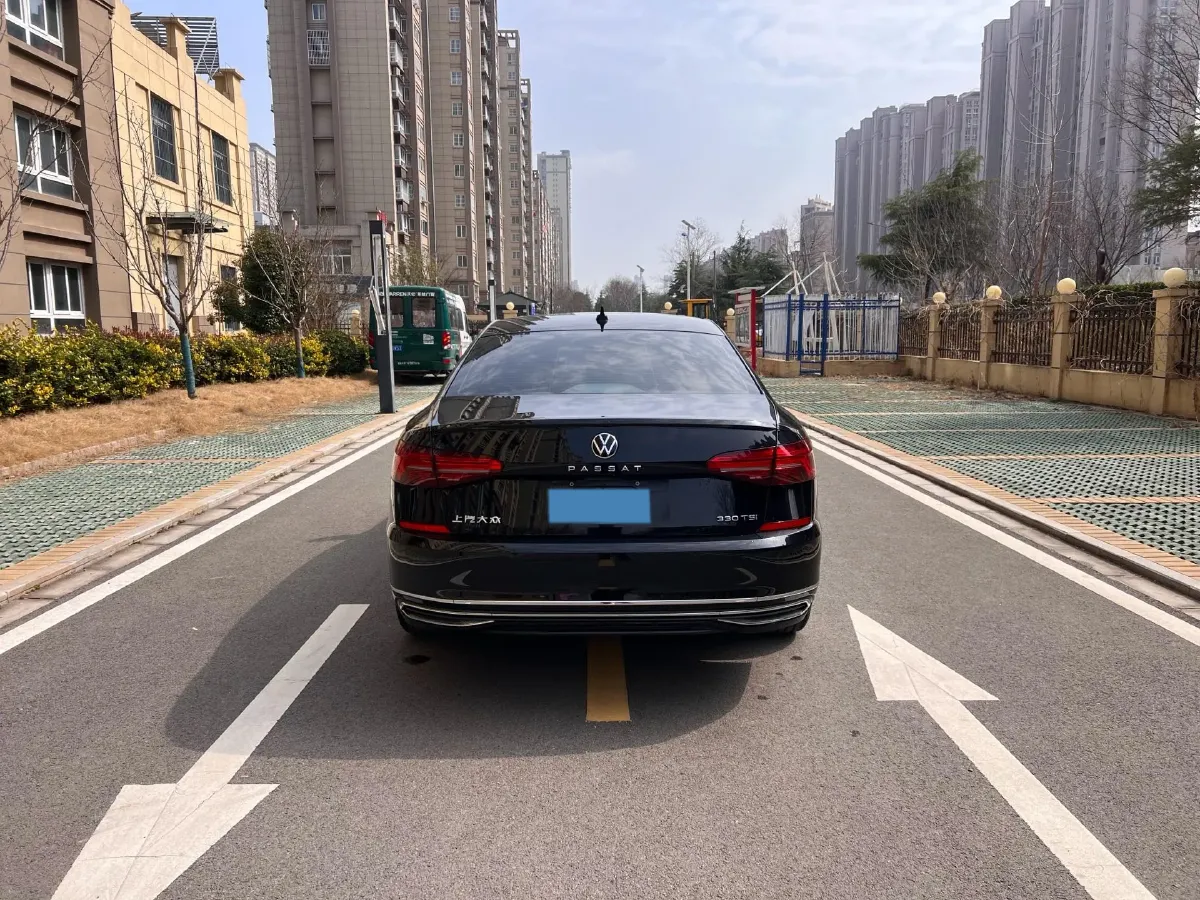 2021 Volkswagen Passat 2.0T 186HP L4 7DCT,autocango,china used car exporter,china ev exporter,chinese used car exporter,chinese used ev exporter